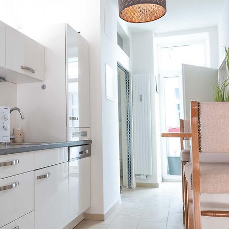 2 Rooms & Balcony - Top Location! Viena Exterior foto