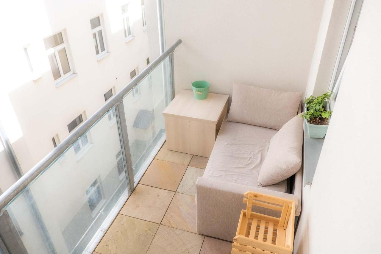 2 Rooms & Balcony - Top Location! Viena Exterior foto